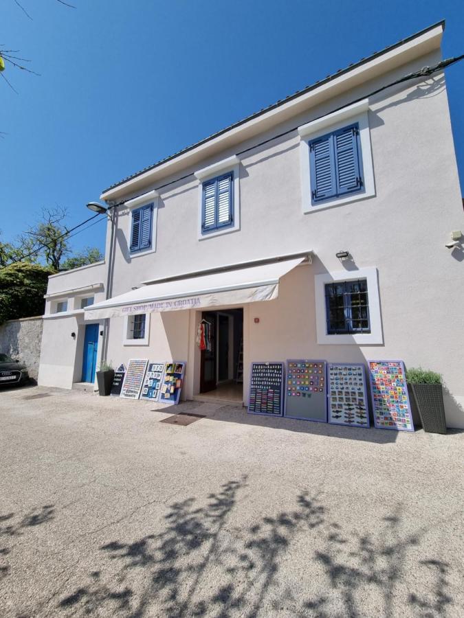 Narcis Central Apartment With Sea & City Views Veli Lošinj Exteriör bild