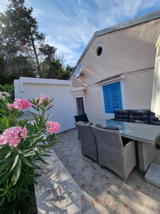 Narcis Central Apartment With Sea & City Views Veli Lošinj Exteriör bild
