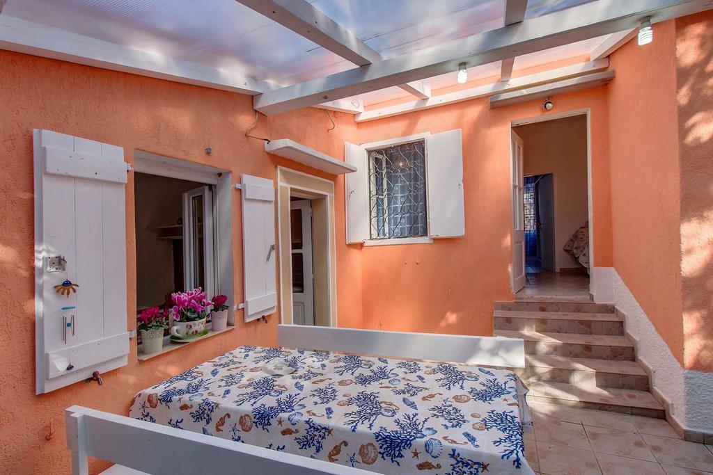 Narcis Central Apartment With Sea & City Views Veli Lošinj Exteriör bild