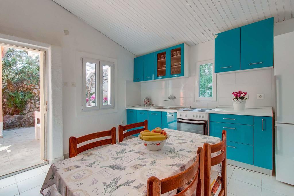 Narcis Central Apartment With Sea & City Views Veli Lošinj Exteriör bild