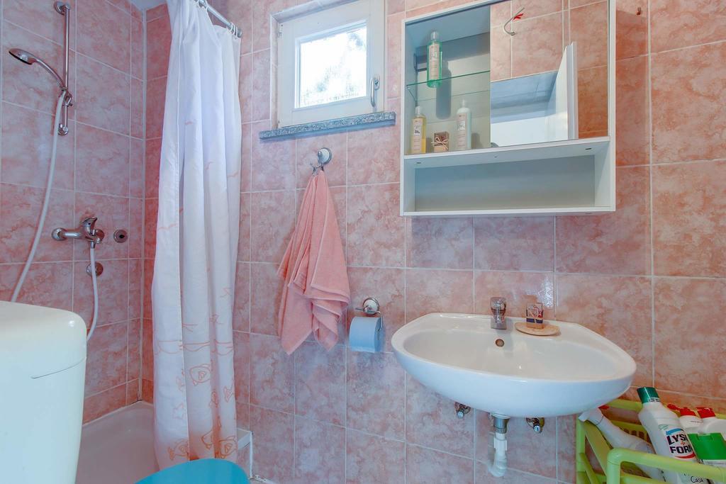 Narcis Central Apartment With Sea & City Views Veli Lošinj Exteriör bild