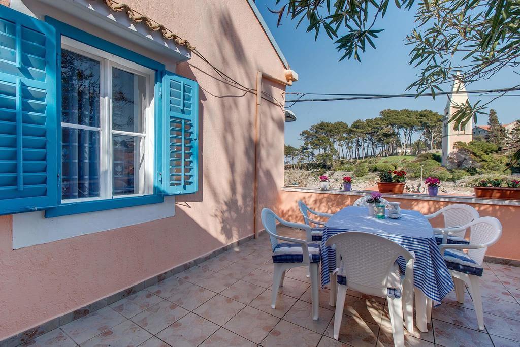 Narcis Central Apartment With Sea & City Views Veli Lošinj Exteriör bild
